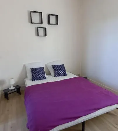 Maisonnette avec courette Bernay  Extérieur photo